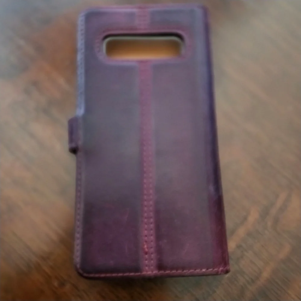 SNAKEHIVE Burgundy Leather Galaxy s10 Phone Case - Card Holders Magnetic Close